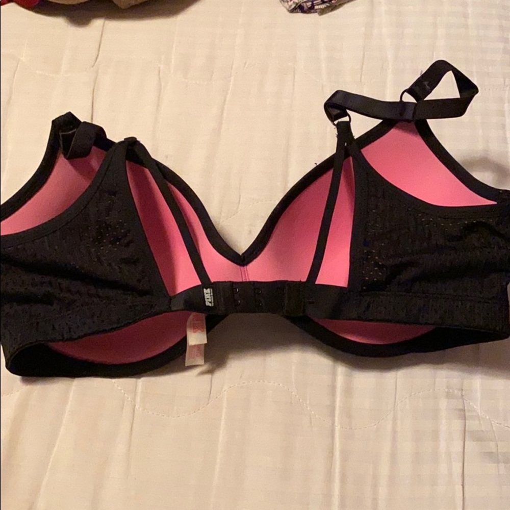 Pink bra - Picture 2 of 3
